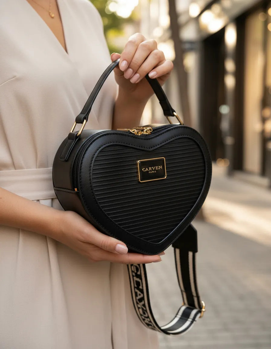 Cartera morral bandolera corazon para dama Carven Paris
