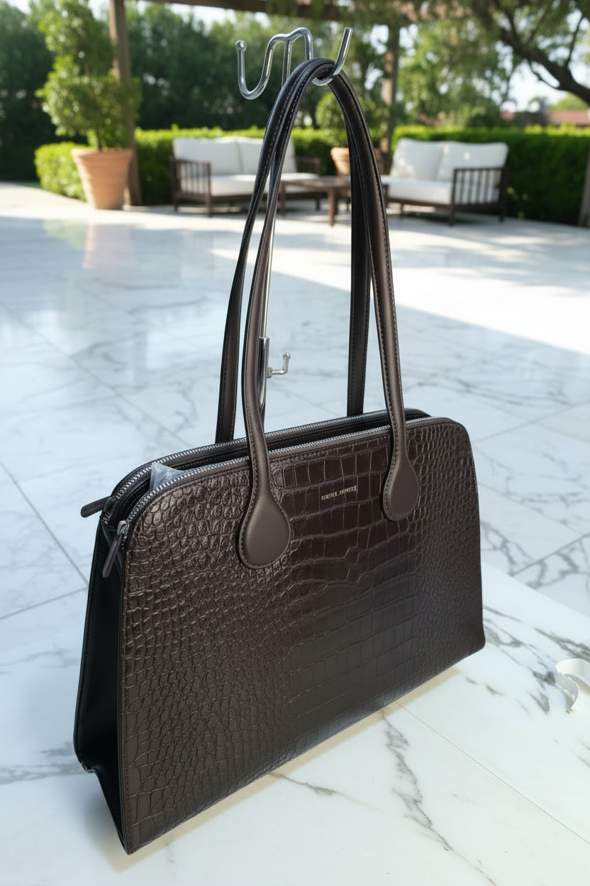 Cartera A4 para dama David Jones 3cod